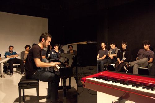 Audición musical. /SHARIS Audición musical. /SHARIS