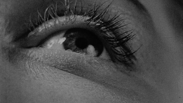 Maya Deren. Meshes of the Afternoon. Película, 1943. Cortesía de Filmmakers Showcase